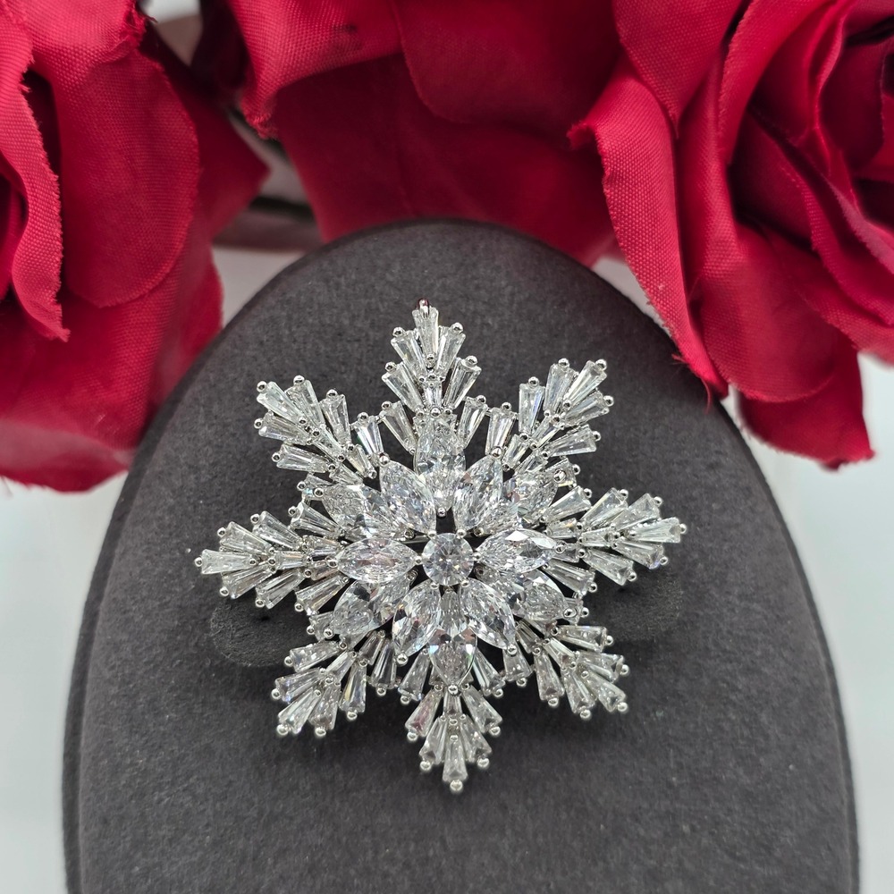 Silver Tone Snowflake Brooch Clear Cubic Zirconia Marquise Baguette Winter Pin